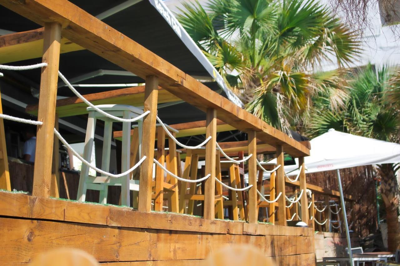 Hotel Patricia Torreguadiaro Bagian luar foto