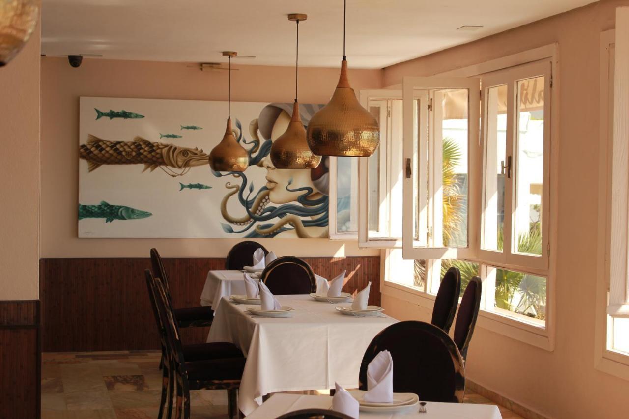 Hotel Patricia Torreguadiaro Bagian luar foto