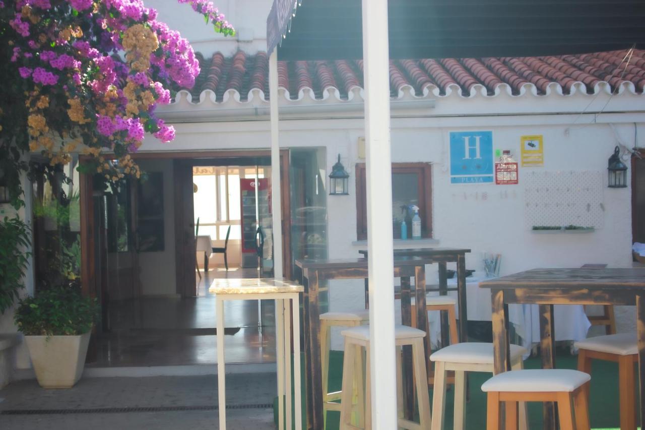 Hotel Patricia Torreguadiaro Bagian luar foto