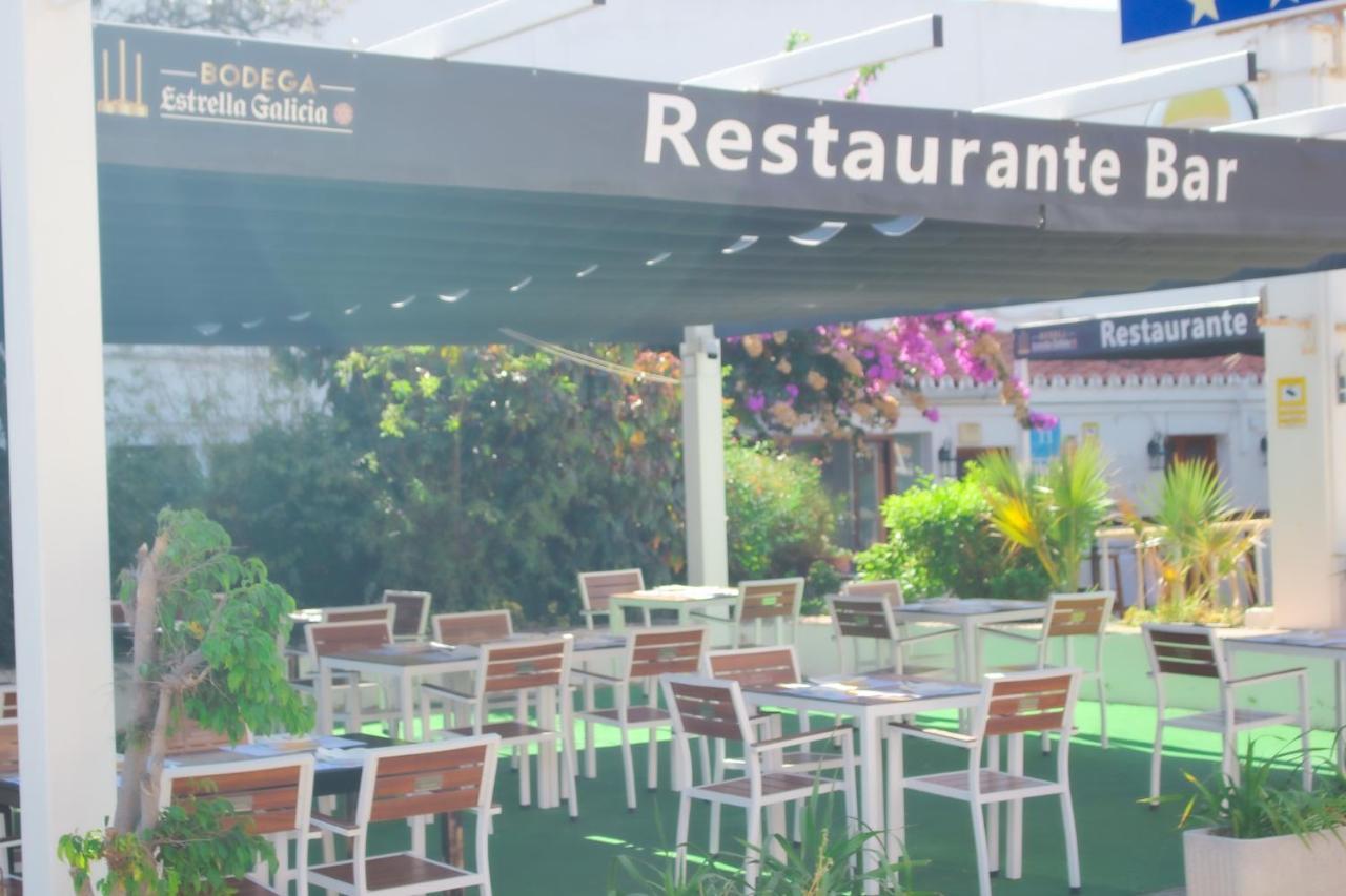 Hotel Patricia Torreguadiaro Bagian luar foto